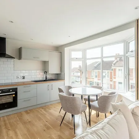 Urban Luxe - Perfect Away From Apartment *