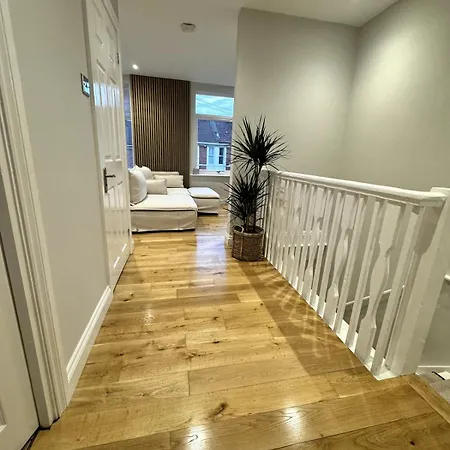 Апартаменты Urban Luxe - Perfect Away From *