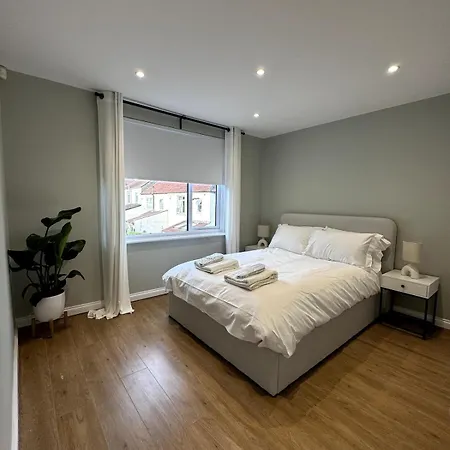 Urban Luxe - Perfect Away From Апартаменты