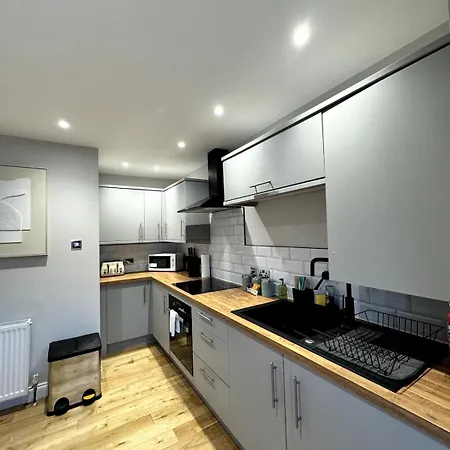 Urban Luxe - Perfect Away From Apartment *