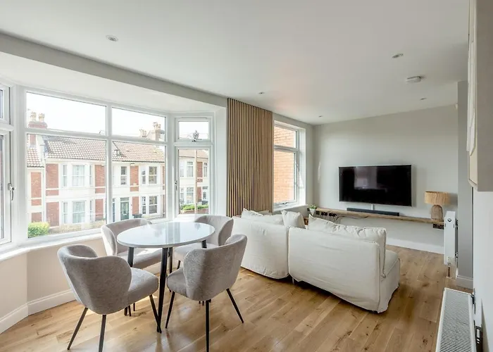 Urban Luxe - Perfect Away From Lejlighed